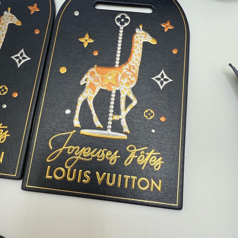 New! Louis Vuitton limited edition holiday LV tag and ribbon - Picture 3 of 6
